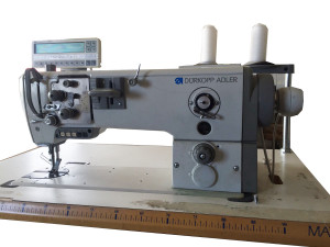 Maquina de coser plana